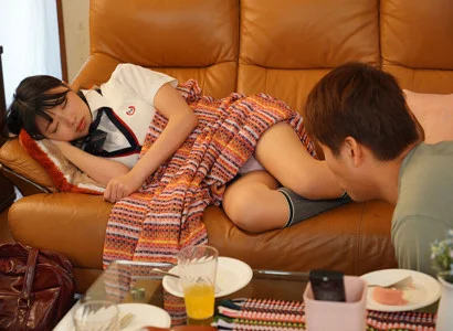 Anh chàng địt em gái mới lớn của người yêu